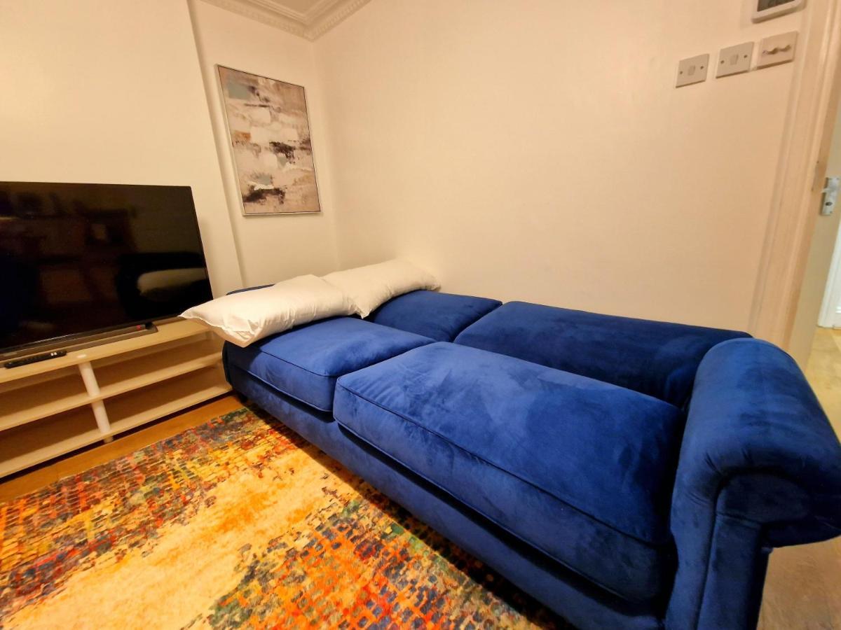 Cosy Home In Kensington - Great Location! 3 Minutes Walk To Earl'S Court Station Londra Exterior foto