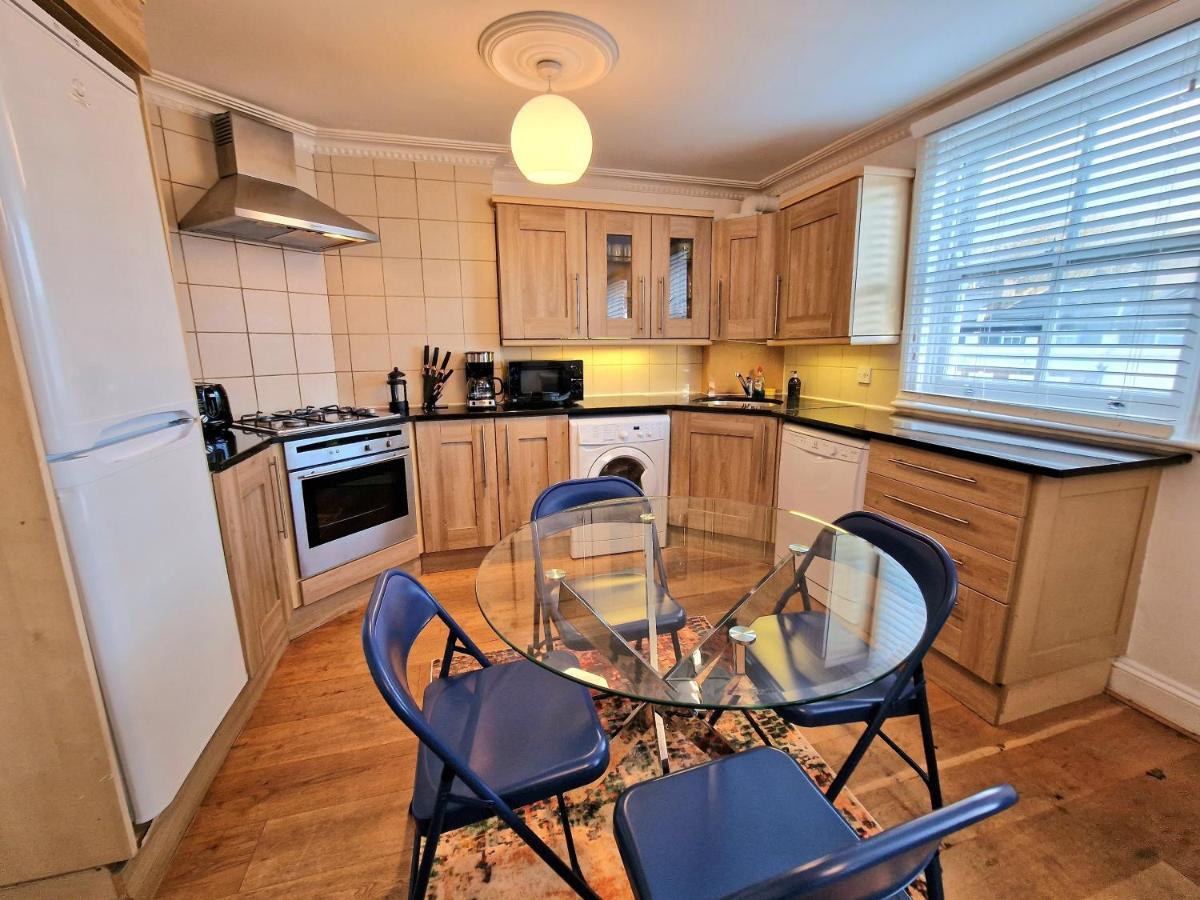 Cosy Home In Kensington - Great Location! 3 Minutes Walk To Earl'S Court Station Londra Exterior foto